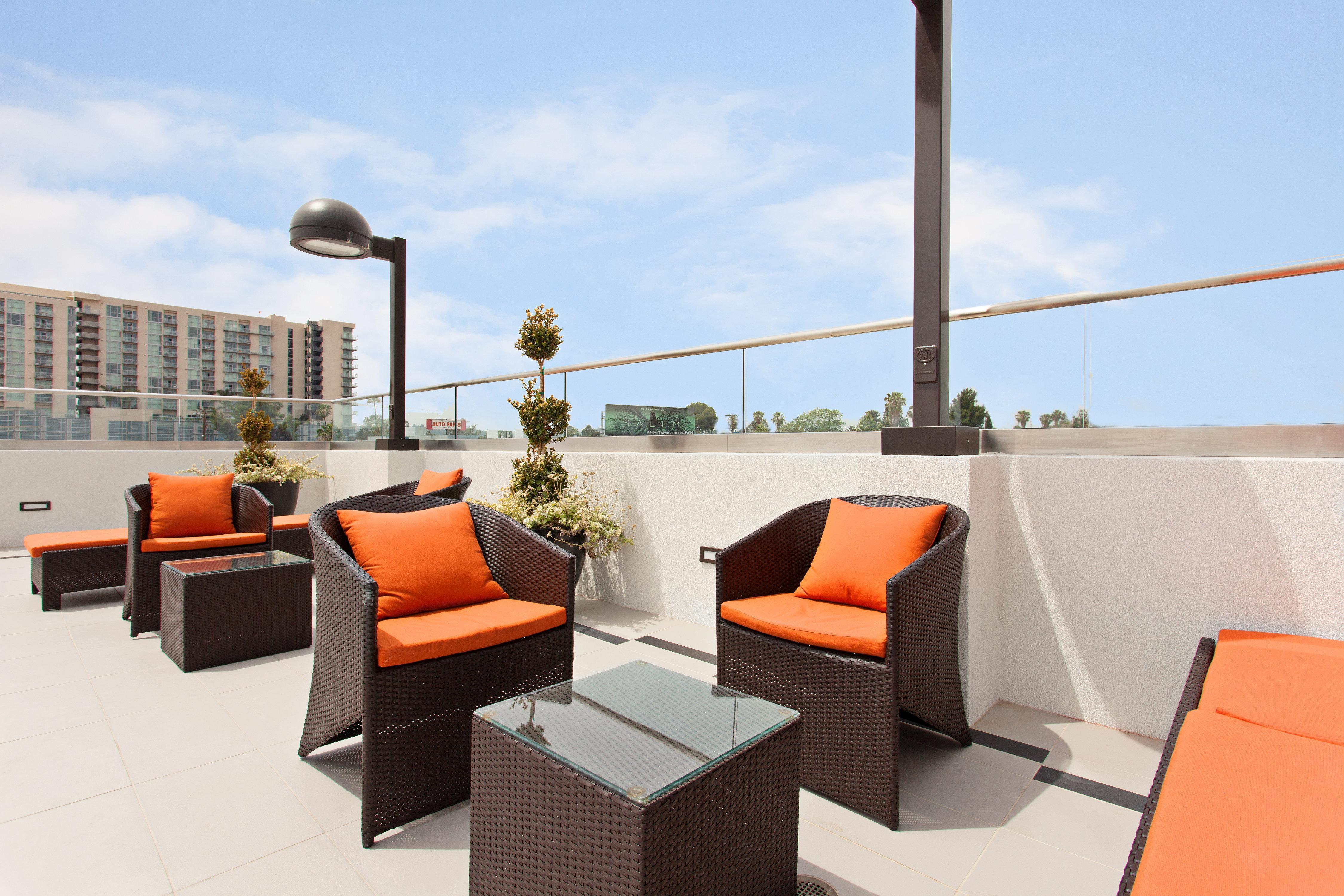 Holiday Inn Express North Hollywood - Burbank Area By Ihg Los Angeles Exterior foto
