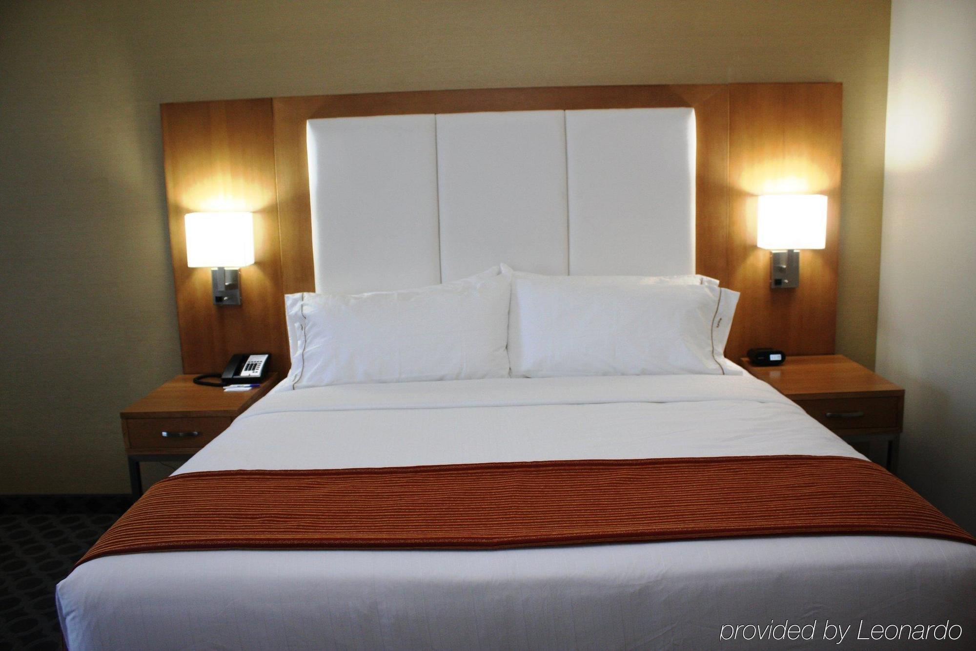 Holiday Inn Express North Hollywood - Burbank Area By Ihg Los Angeles Exterior foto